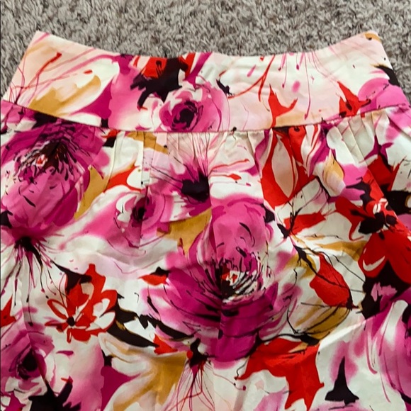 Floral skirt - Picture 2 of 4